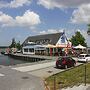 Hausboot Floating House Leni in Ribnitz-damgarten
