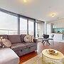 Basildon - 2 Bed Flat - Sleeps 5 - Near Station