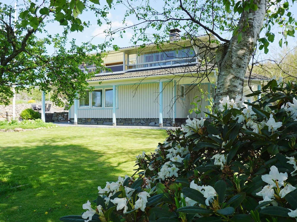 4 Star Holiday Home in Hamburgsund