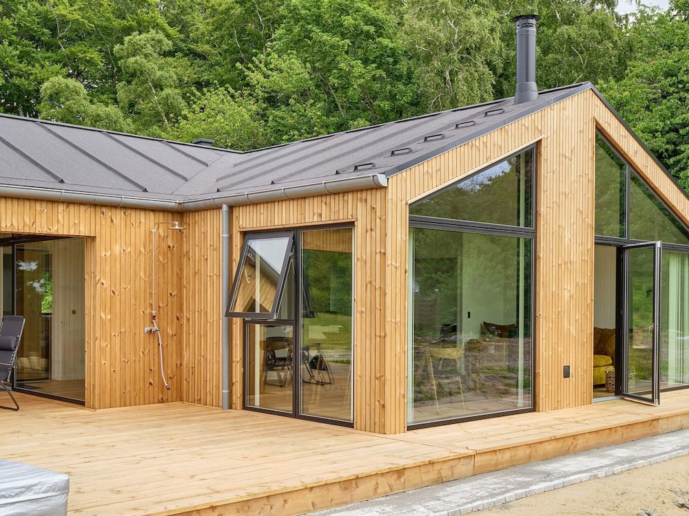 5 Star Holiday Home in Ronne