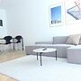 Wonderful 2-bed w Balcony