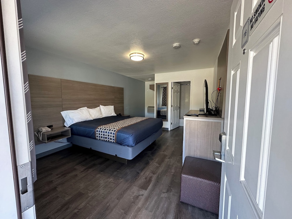 Sands Motel