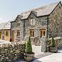 Cosy Barn - Sleeps 8, Hot Tub & Countryside Views