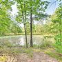 Couples Cabin in Broken Bow ~ 5 Mi to Downtown!