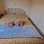 Mobile Home - Sleeps 6 - Pets Ok - Parking