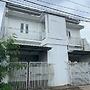Hotel O Kost Aisyah Near Citra Grand Galesong City(Pattalassang)