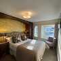OYO Cocketts Hotel