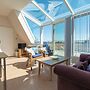 Luxury Apartment With Garden