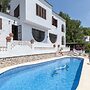 Casabra in Ador With 5 Bedrooms and 3 Bathrooms
