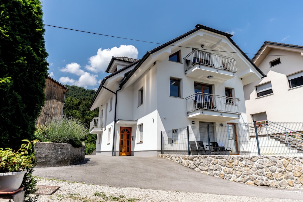 PJagodic Apartments and Wellness