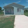 Beach-view 2 Bed Apartment Sleeps 4 - Free Parking