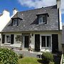 Holiday Home in Guerlesquin Near Lake