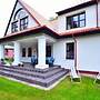 Holiday Villa With Fireplace and Private Garden