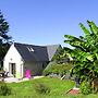 Holiday Home in Guerlesquin Near Lake
