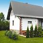 Holiday Home With Garden, Close to the Lake
