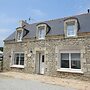Stone House in Pont-l'abbe Near La Torche