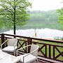 Holiday Home Right on the Lake, Sauna, Jacuzzi