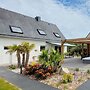 Holiday Home in Plouarzel Near Sandy Beaches