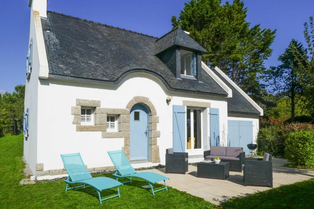 Classic Breton Holiday Home in Sarzeau