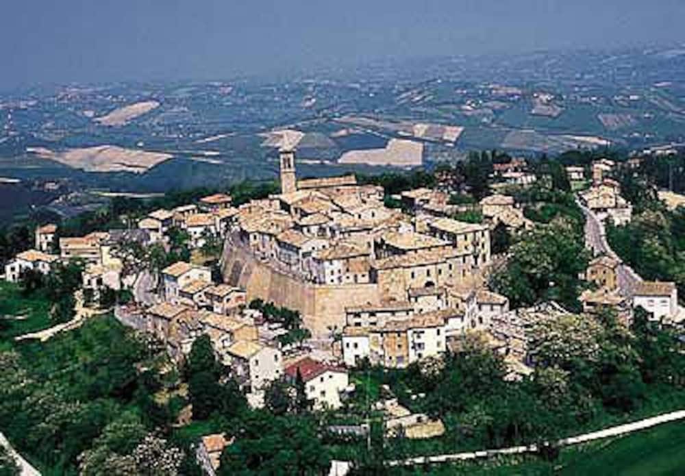 Apartment in Fratte Rosa With Apennine Views