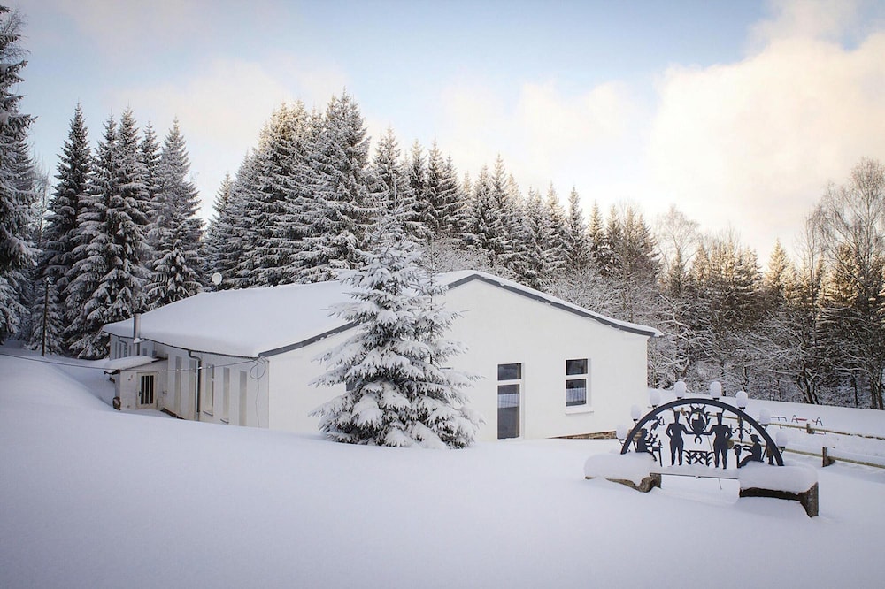 Appartements mit Aussenpool und Sauna, Breitenbrunn