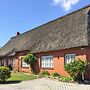 Apartment in Rehm-flehde-bargen mit Einem Gemeinsamen Pool