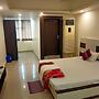 Raj Mahal Rooms & Banquet Hall