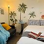 Sunrise BnB with Free Parking