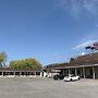 7 West Motel