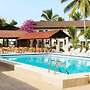 Bungalow Beach Hotel