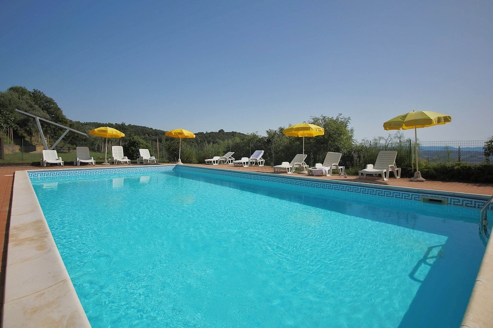 Cozy Farmhouse in Paciano With Private Pool