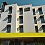 Sunrise Hotel