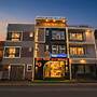 Fabhotel Peralz