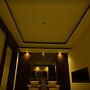 LA GRANDE SUITE & BANQUET HALL