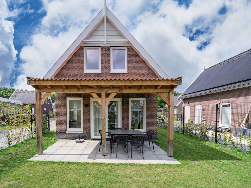 Holiday Home Between Rotterdam and Zeeland