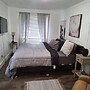 DOWNTOWN AT CUTE AND COZY