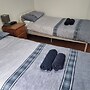 3 Bedrooms - Sleep 7 - Garden - Private Parking