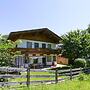 Holiday Home Emberger, Fugen
