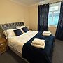Charming 3BR House - Wifi, Parking, Pet Friendly
