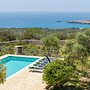 Peaceful Villa With Sea Views