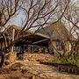 Room in Guest Room - Mmakuba Private Game Lodge, Superior Suite 4