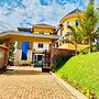 Jebel Hotel and Lounge Buloba