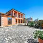 Villa in Visnjan With Private Heated Pool
