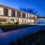 Amazing Villa With Infinity Pool
