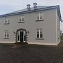 Room-room 4, Williamstown, Ireland