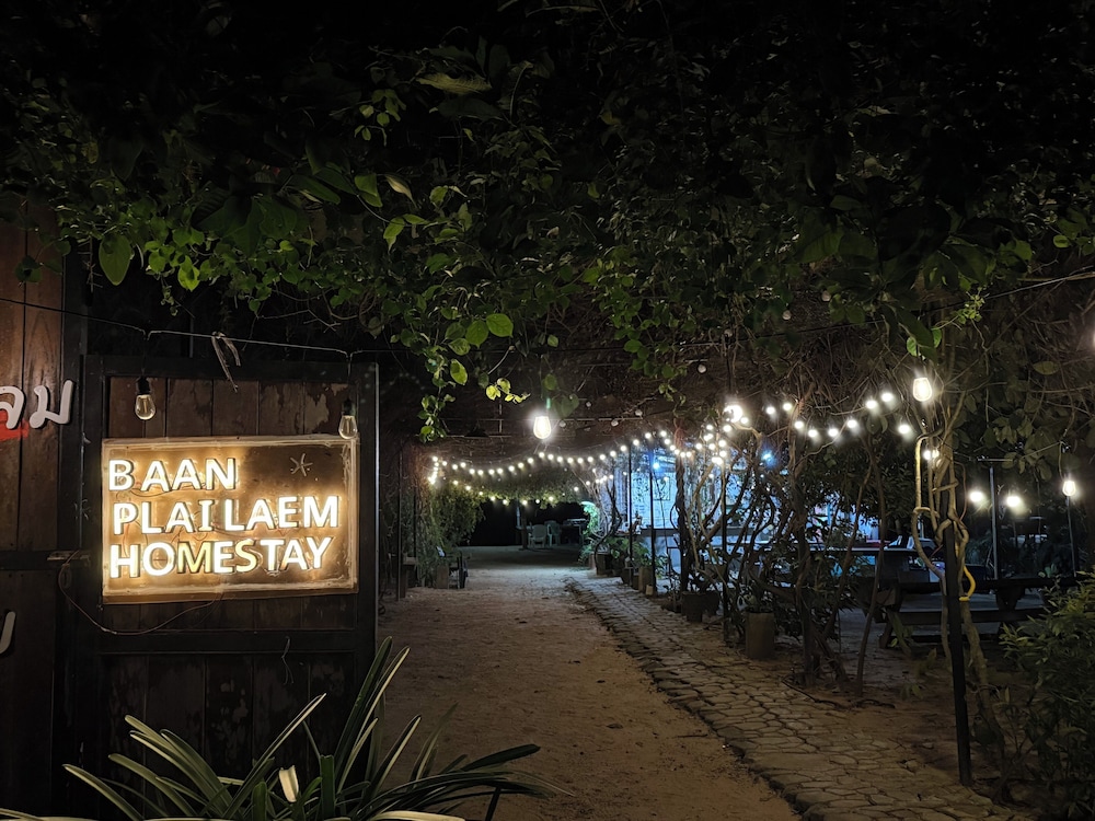 Baan Plai Laem Homestay