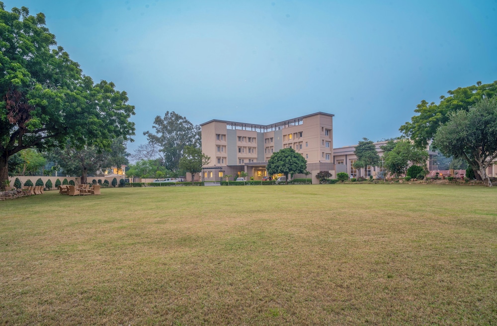 HOTEL TATHAGAT ASHOK