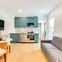 Centrally Located & Pet Friendly: Yonkers Studio!