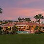 Moonshine by Avantstay Modern Stylish Estate w Bar Fire Pit Hot Tub 5 