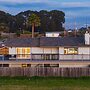 Mendel Manor by Avantstay Walk to Beach Large Deck Patio